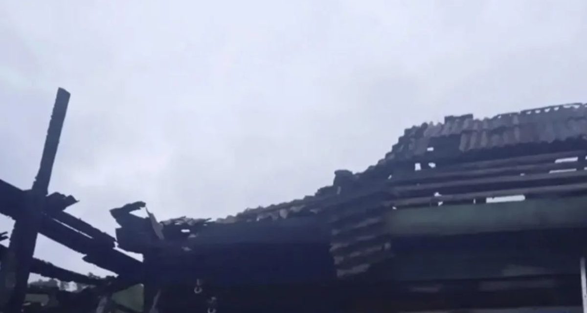 Пожарный извещатель разбудил семью из шести человек в Култуке — все выбрались через окно